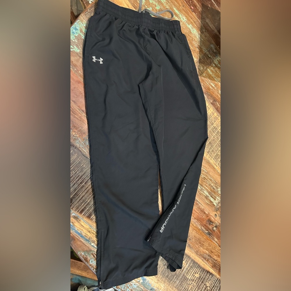 Men’s athletic track pants Under Armour